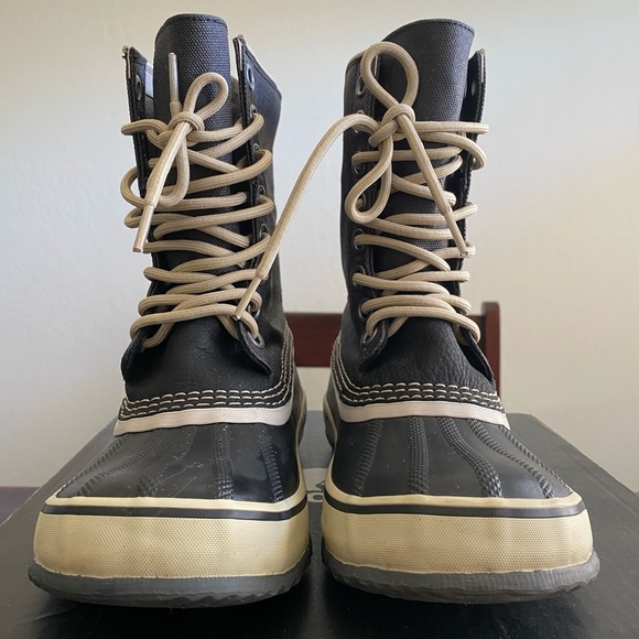 Waterproof Sorels - Picture 2 of 4